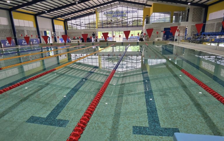 Esparza inaugura nueva piscina semiolímpica techada en el Polideportivo Hugo Millet Carranza Arce
