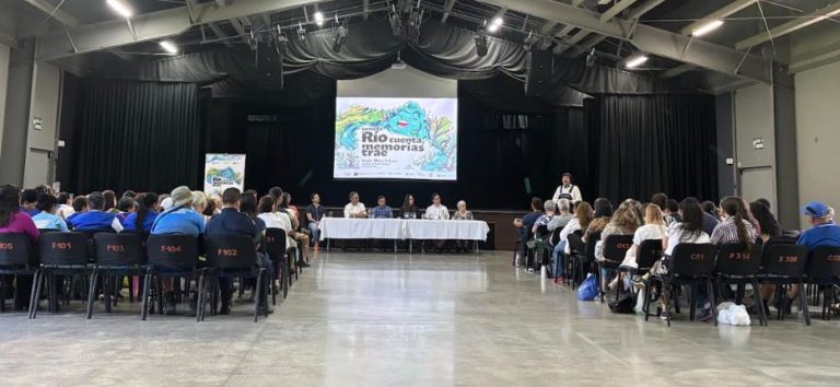 Presentan el libro "Cuando el Río cuenta, memorias trae" que rescata la memoria y las luchas de la comunidad de Río Azul