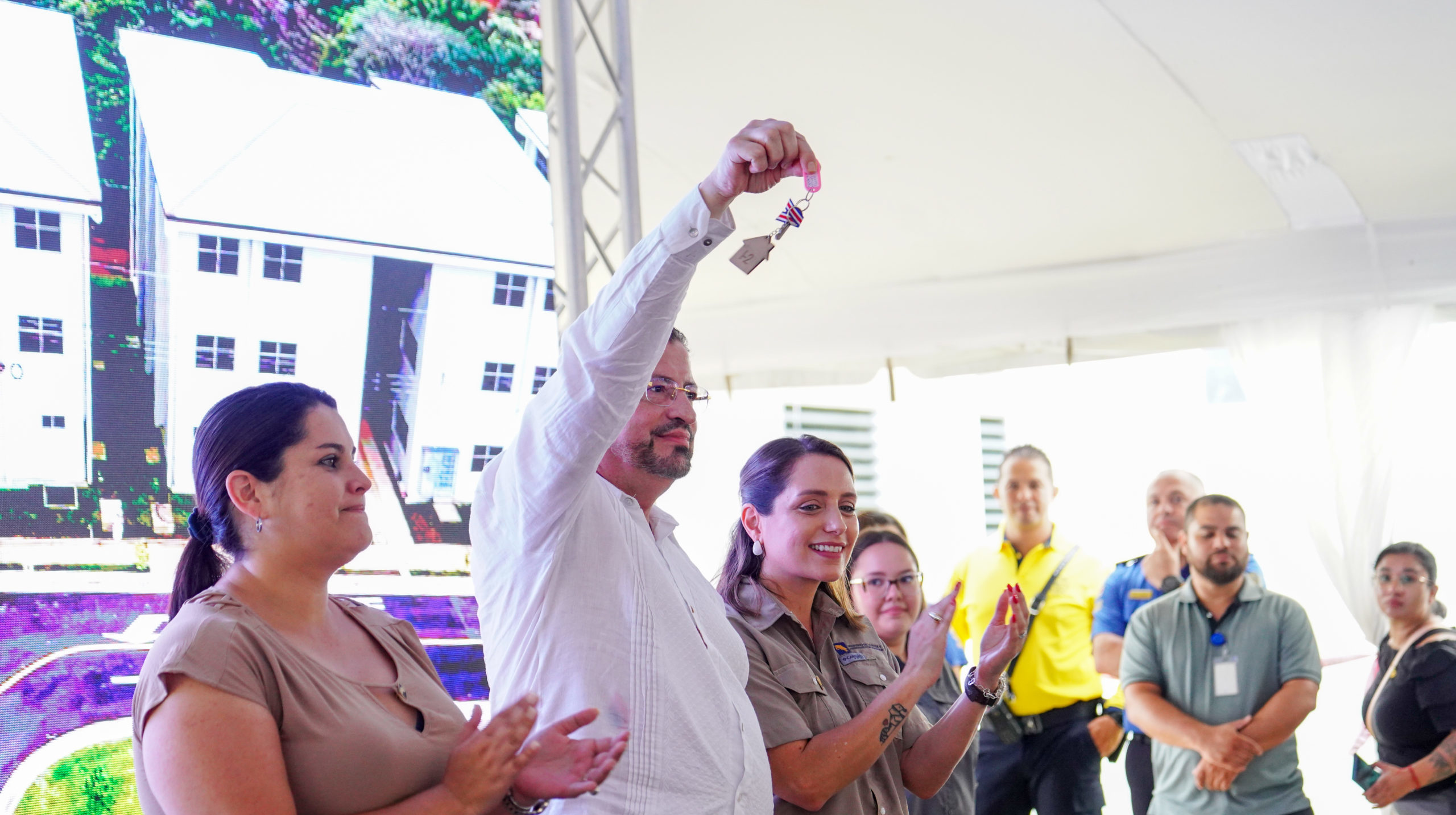 Imagen principal del artículo: Sala IV: Banhvi no pidió medida cautelar en el caso del agua para el condominio La Esperanza