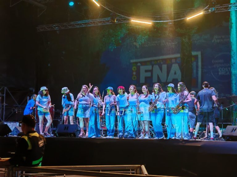 Guápiles inauguró el Festival Nacional de las Artes 2025 con música, danza y celebración comunitaria