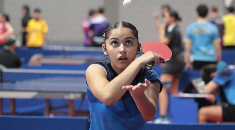 María Paula Araya, de 17 años, rompe barrera histórica en el Ranking Nacional de Tenis de Mesa