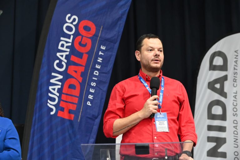 Juan Carlos Hidalgo separa de su campaña a congresistas del PUSC que no levantaron inmunidad de Chaves