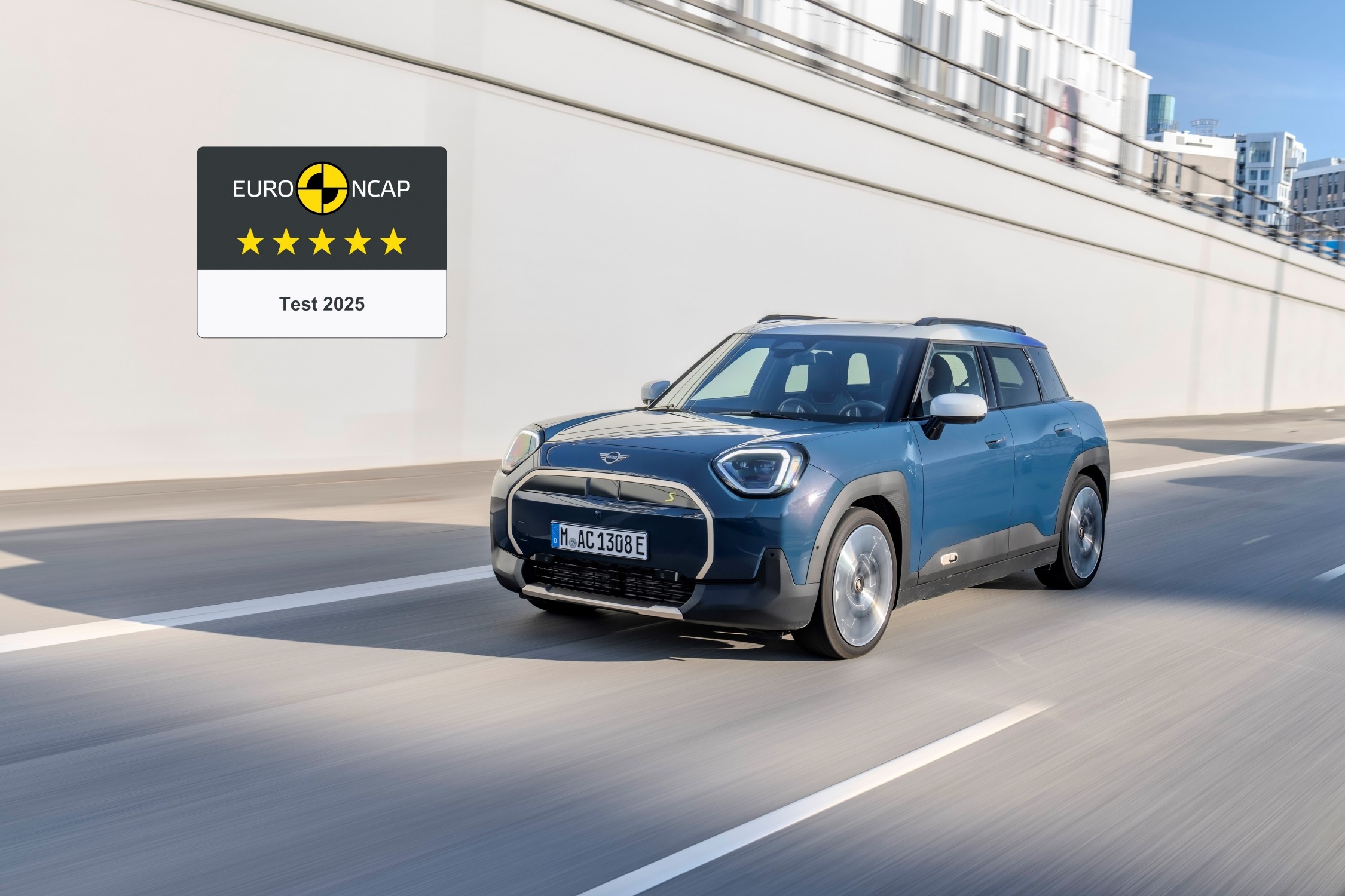 Imagen principal del artículo: MINI Cooper y MINI Aceman obtienen cinco estrellas en pruebas de choque Euro NCAP