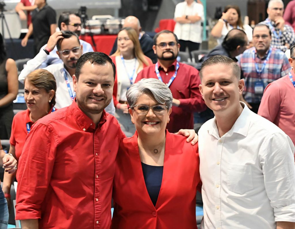 Yolanda Fernández y Steven Barrantes acompañarán a Hidalgo en la fórmula presidencial del PUSC.