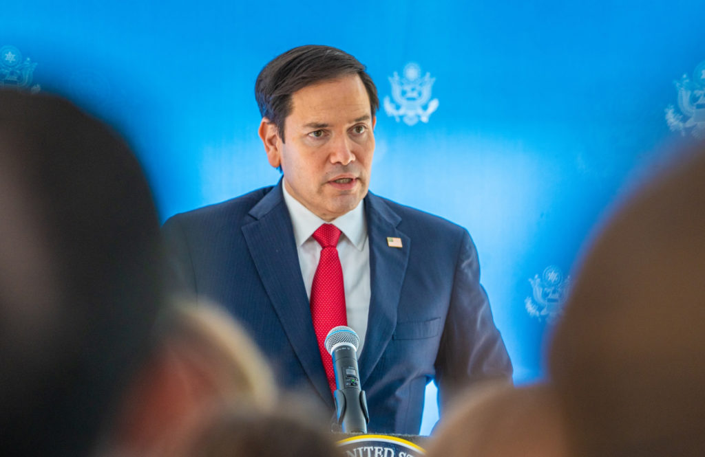 Marco Rubio enfrenta la influencia china en Centroamérica con restricciones de visas