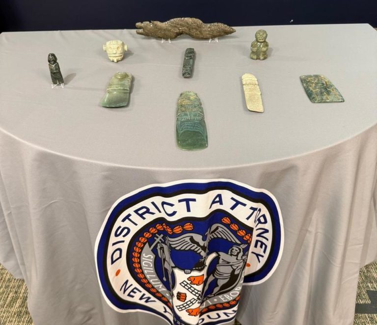 Costa Rica recupera nueve objetos precolombinos que se encontraban en Estados Unidos