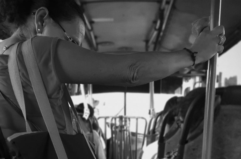 Del subsidio cruzado al subsidio directo: un llamado a garantizar el derecho al transporte de las personas adultas mayores