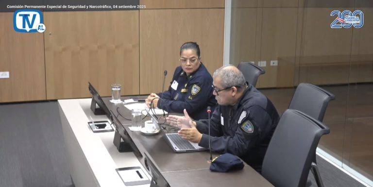 Cisneros elude un careo incómodo, Zamora recibe metralla