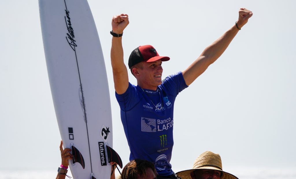 Surfista tico Sam Reidy conquista la octava fecha del ALAS Global Tour 2025 en Santa Teresa
