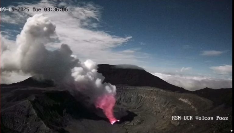 Lago del Poás inunda boca del cráter que estaba a altas temperaturas