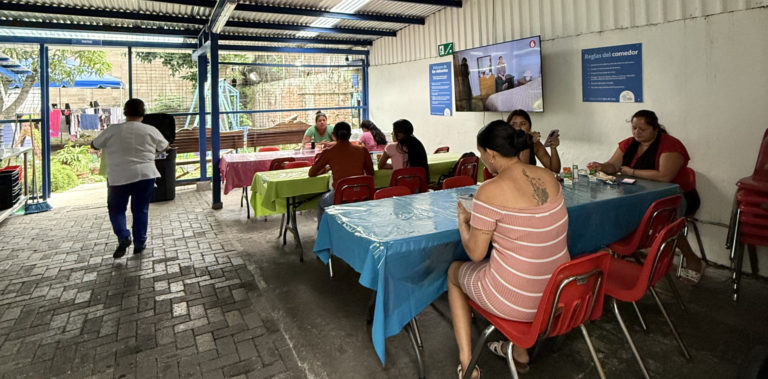 Cuatro décadas de apoyo a las familias impulsan la reconstrucción de La Posada del Alivio