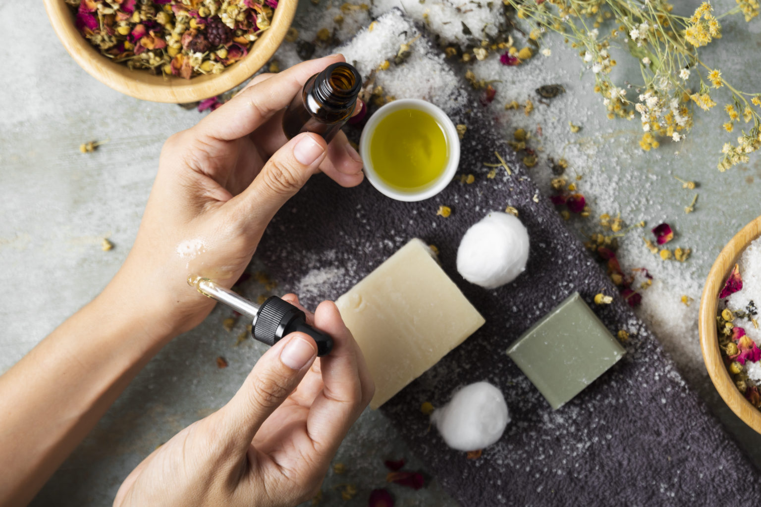 Imagen principal del artículo: UNA realizará taller para elaborar cremas y ungüentos naturales