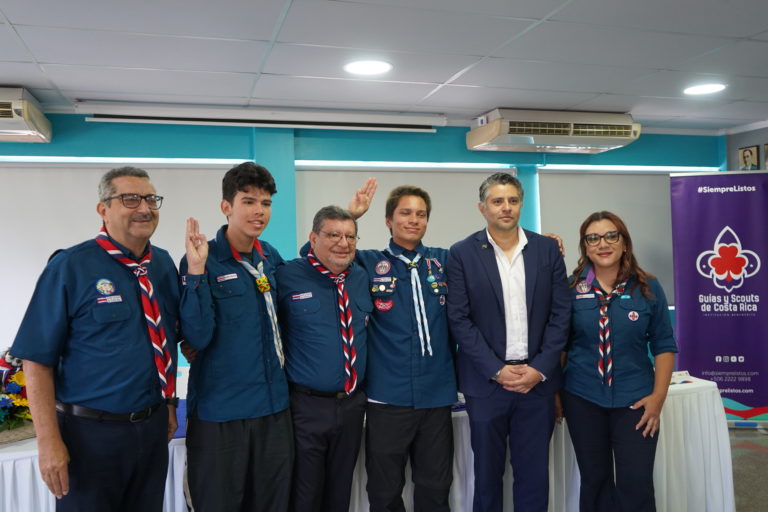 Guías y Scouts e INA firman convenio para impulsar capacitación gratuita en emprendimiento