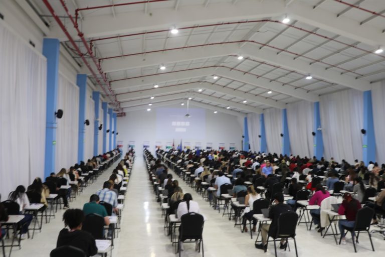 Tres de cada cinco postulantes no aprobaron el examen de incorporación del Colegio de Médicos