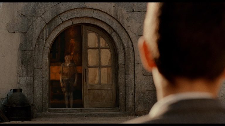 Cuando del amor solo queda un fantasma: El espinazo del diablo