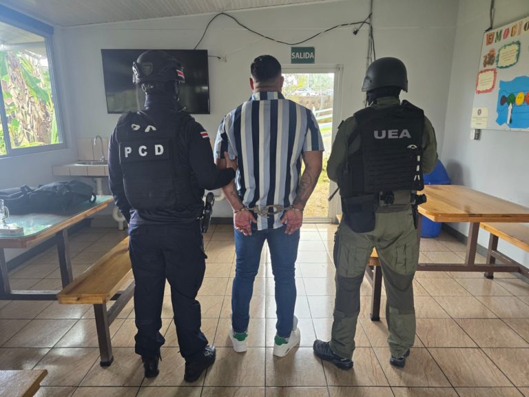 Seis meses después de la reforma constitucional, Asamblea corrige la ley de extradición