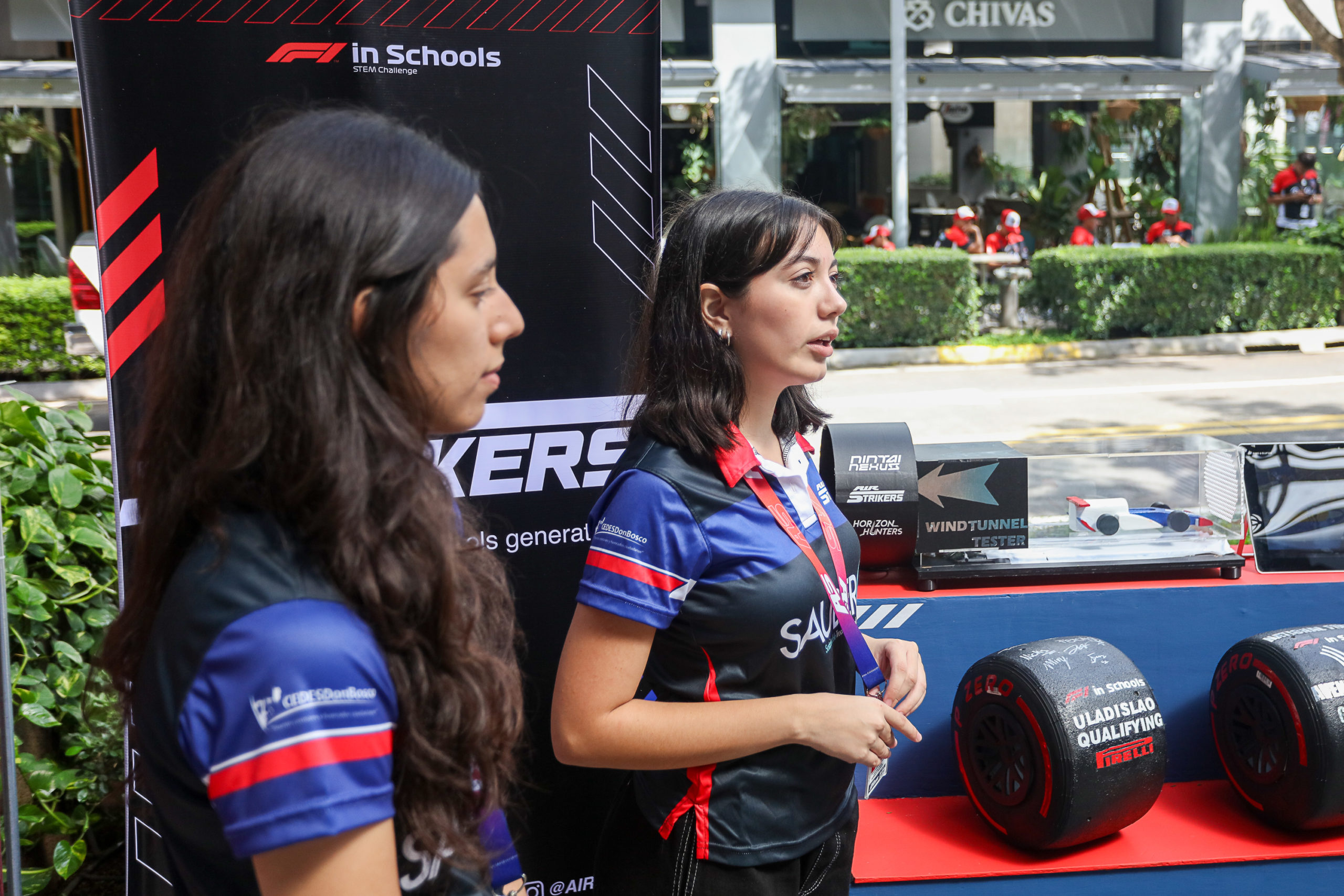 Imagen principal del artículo: STEM Racing Costa Rica: el programa que lleva a los jóvenes a la F1