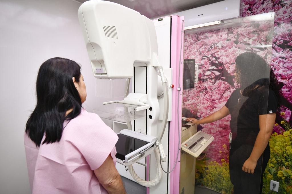 96 mujeres se beneficiaron de mamografías gratuitas
