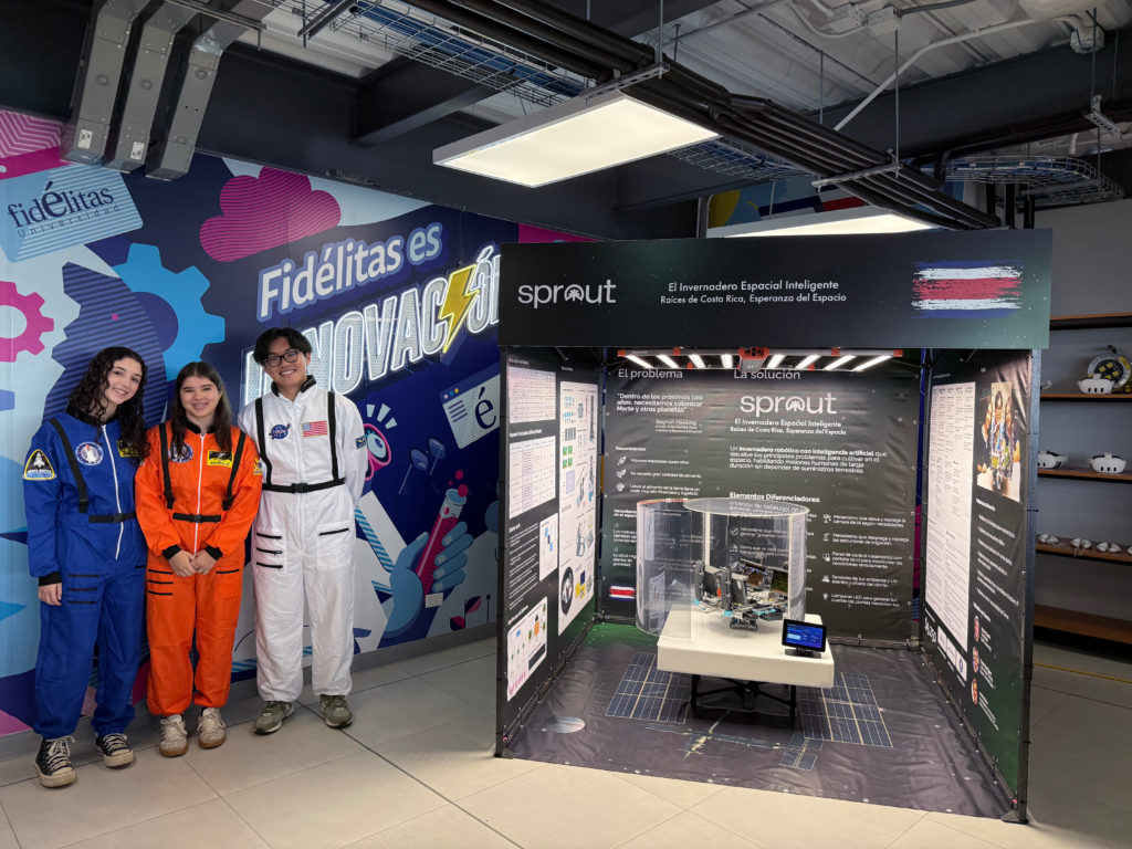 Tres jóvenes costarricenses competirán en Singapur con un invernadero espacial inteligente