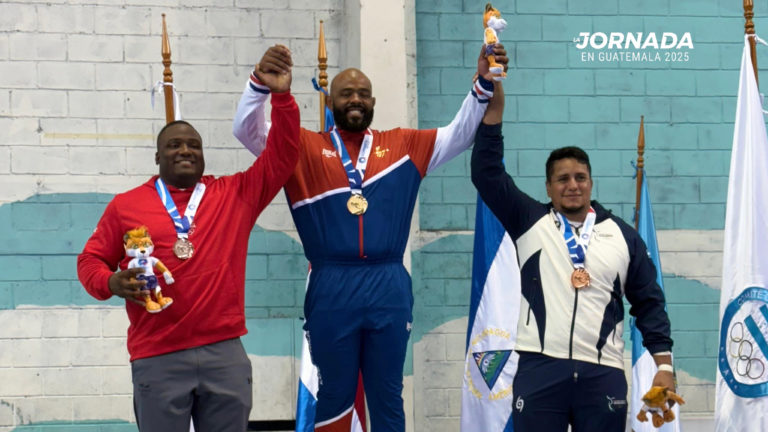 Maxwell Lacey se cuelga el oro en lucha olímpica y abre el camino dorado para Costa Rica