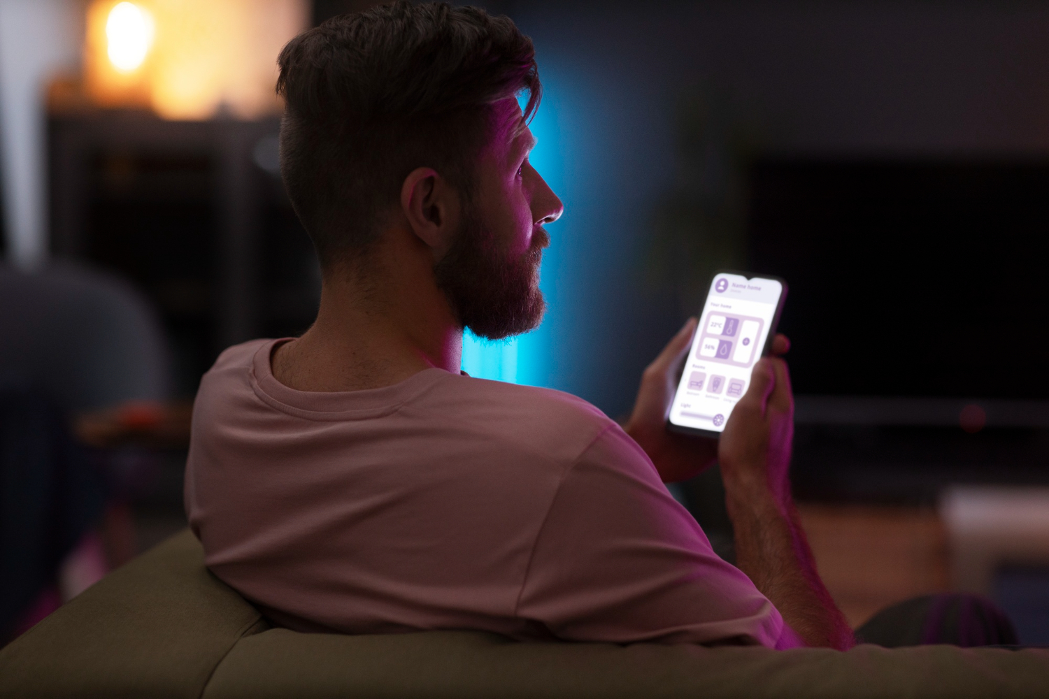 Imagen principal del artículo: Estafa en WhatsApp por compartir pantalla