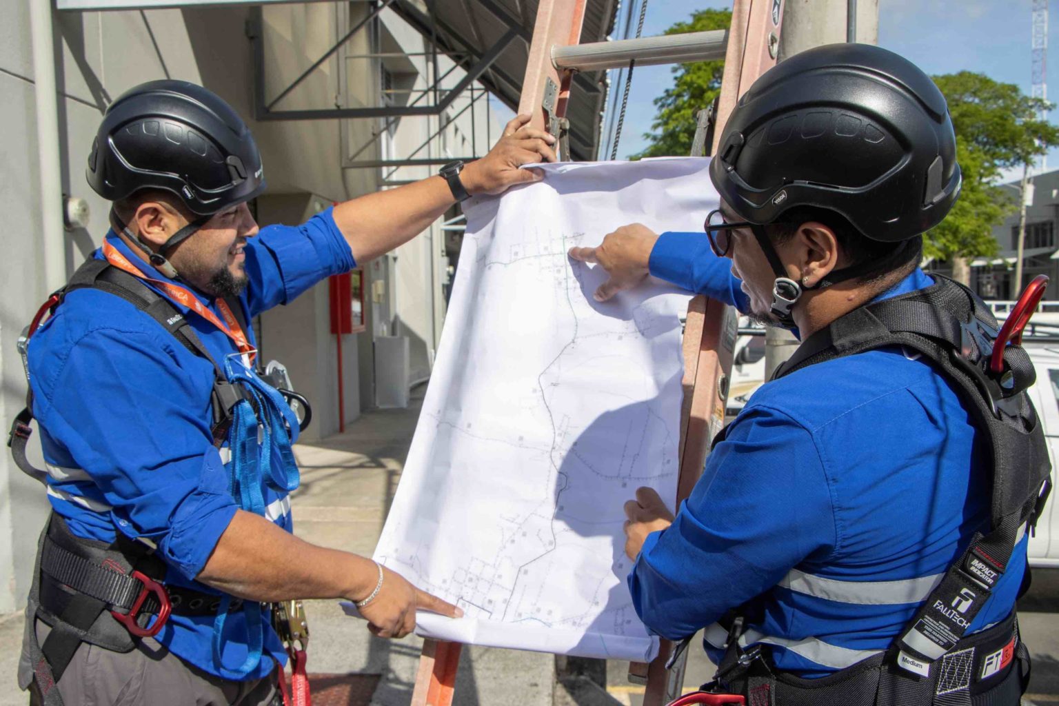 Imagen principal del artículo: Liberty refuerza su red nacional para garantizar la conectividad en la época lluviosa