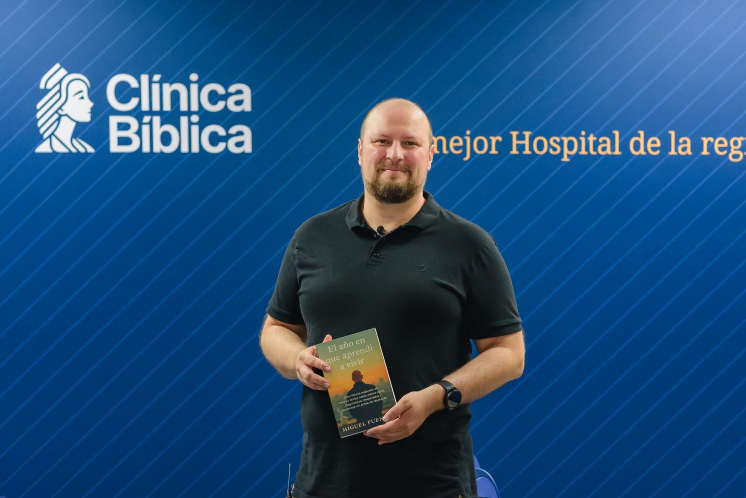 Imagen principal del artículo: Escritor costarricense busca donar 500 ejemplares de su novela para acompañar a pacientes con cáncer
