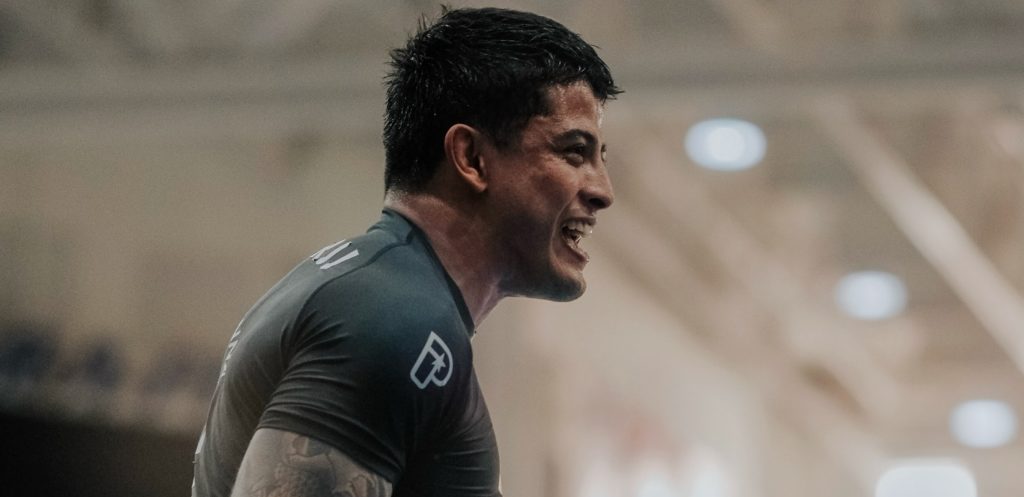 Atleta tico Julián Espinosa asciende al número uno del mundo en jiu-jitsu brasileño sin kimono