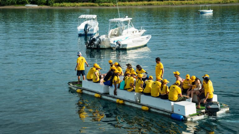 Proyecto “De Vuelta a Casa” gana reconocimiento en los Premios AmCham Negocios Sostenibles 2025