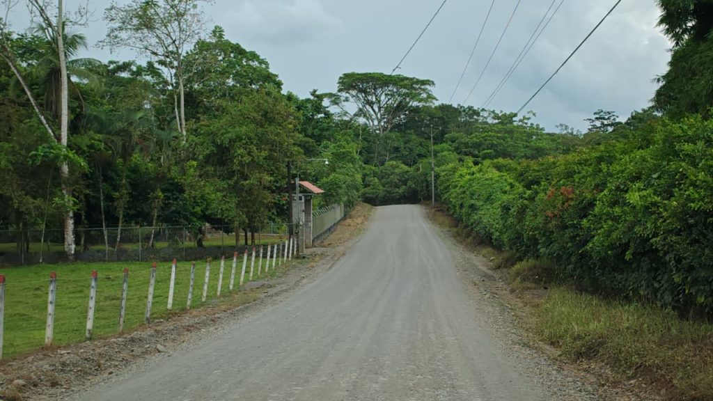 12 kilómetros de vías en asentamientos campesinos de Pococí será intervenidos por el Inder y la Municipalidad