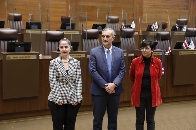 Alejandra Larios, Rocío Alfaro y Daniel Vargas integrarán comisión sobre levantamiento de inmunidad de Chaves