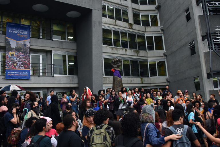 Conversatorio en la UCR busca visibilizar riesgos y luchas de personas defensoras del territorio en Costa Rica