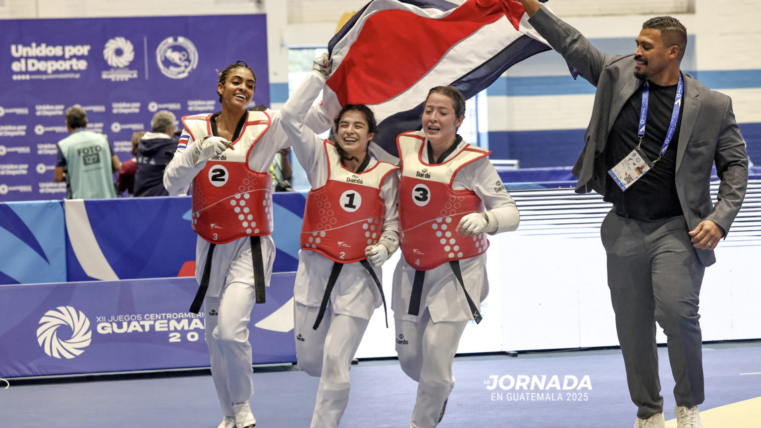 Imagen principal del artículo: Costa Rica suma tres oros más en taekwondo y consolida su dominio regional en los Juegos Centroamericanos Guatemala 2025