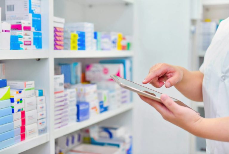 Farmacéuticos advierten que receta con el nuevo sistema digital podría dejar sin tratamiento a miles de pacientes