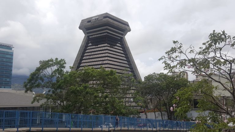 Contraloría da trámite a denuncia por permisos de construcción en zonas ambientalmente sensibles de Osa