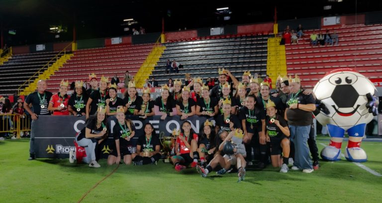 Alajuelense alcanzó su noveno título consecutivo y extendió su dominio en el fútbol femenino