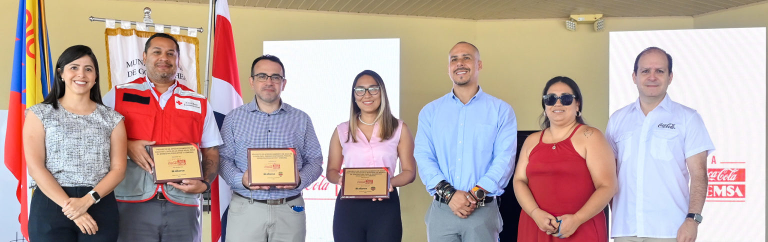 Imagen principal del artículo: Más de 4.000 personas se benefician de proyectos de acceso al agua del Sistema Coca-Cola