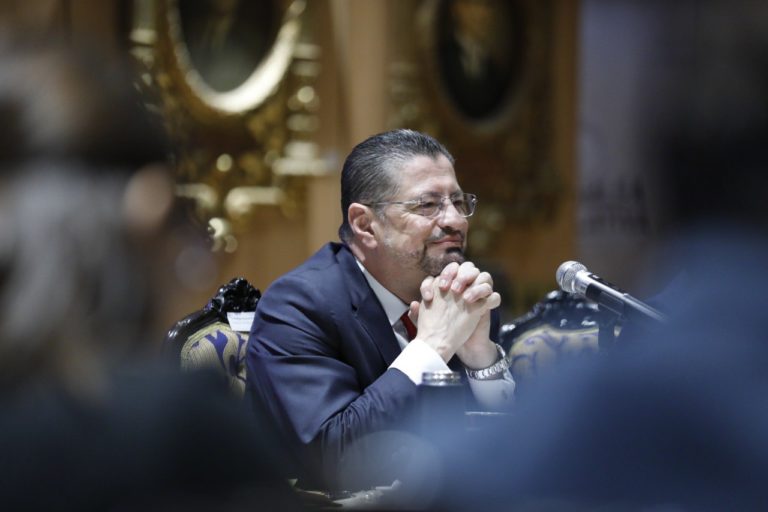 21 diputados salvan a Rodrigo Chaves del desafuero por beligerancia política