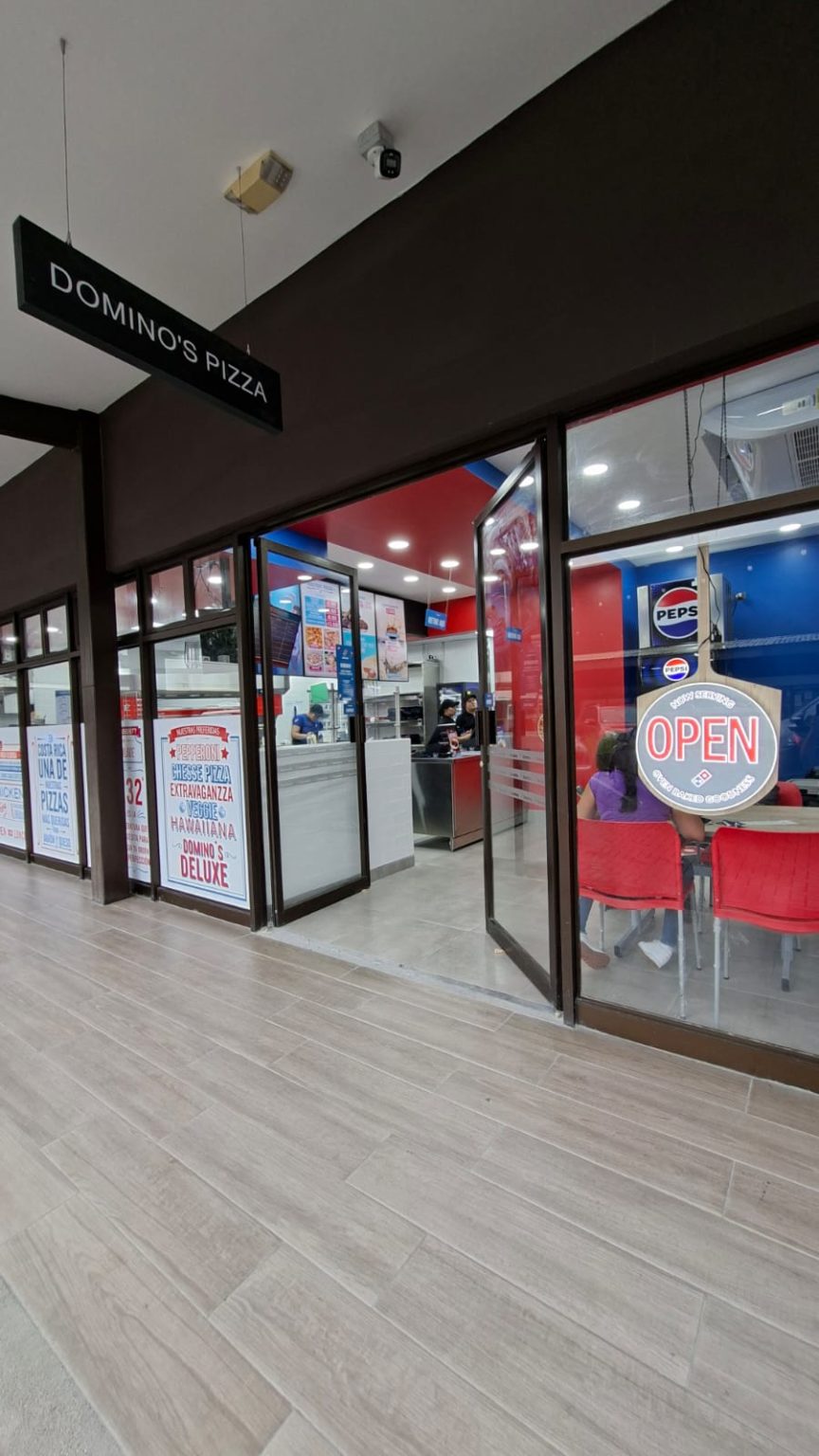 Imagen principal del artículo: Domino’s Pizza inaugura en Santa Ana su restaurante número 13 en Costa Rica
