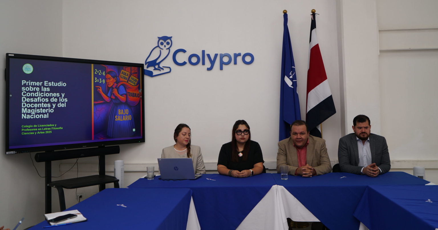 Imagen principal del artículo: Colypro: "Docentes costarricenses reportan deterioro crítico en sus condiciones laborales, emocionales y económicas"