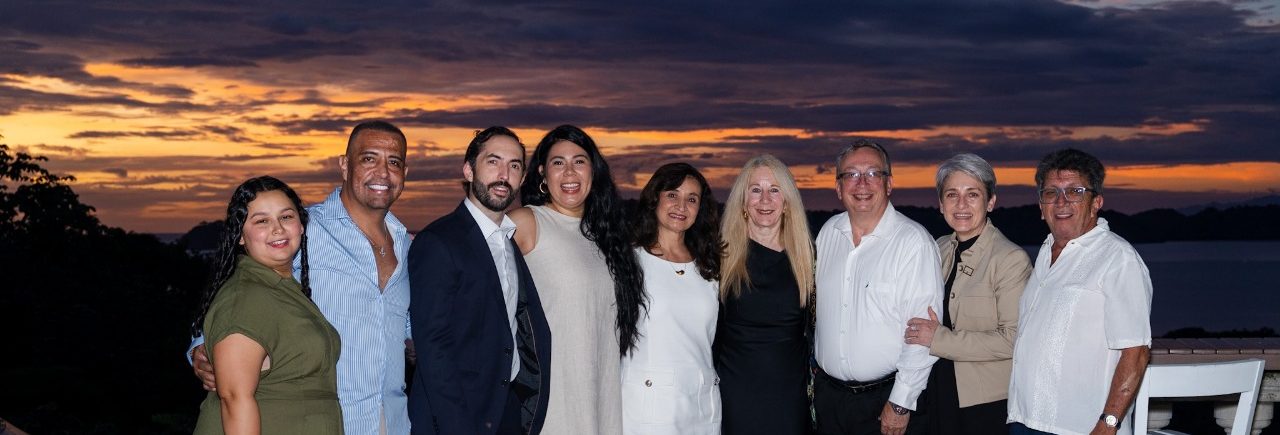 Imagen principal del artículo: Guanacaste Aeropuerto celebra una década de operación de Alaska Airlines