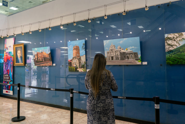 BCR inaugura exposición colectiva que destaca paisajes y cultura de Costa Rica
