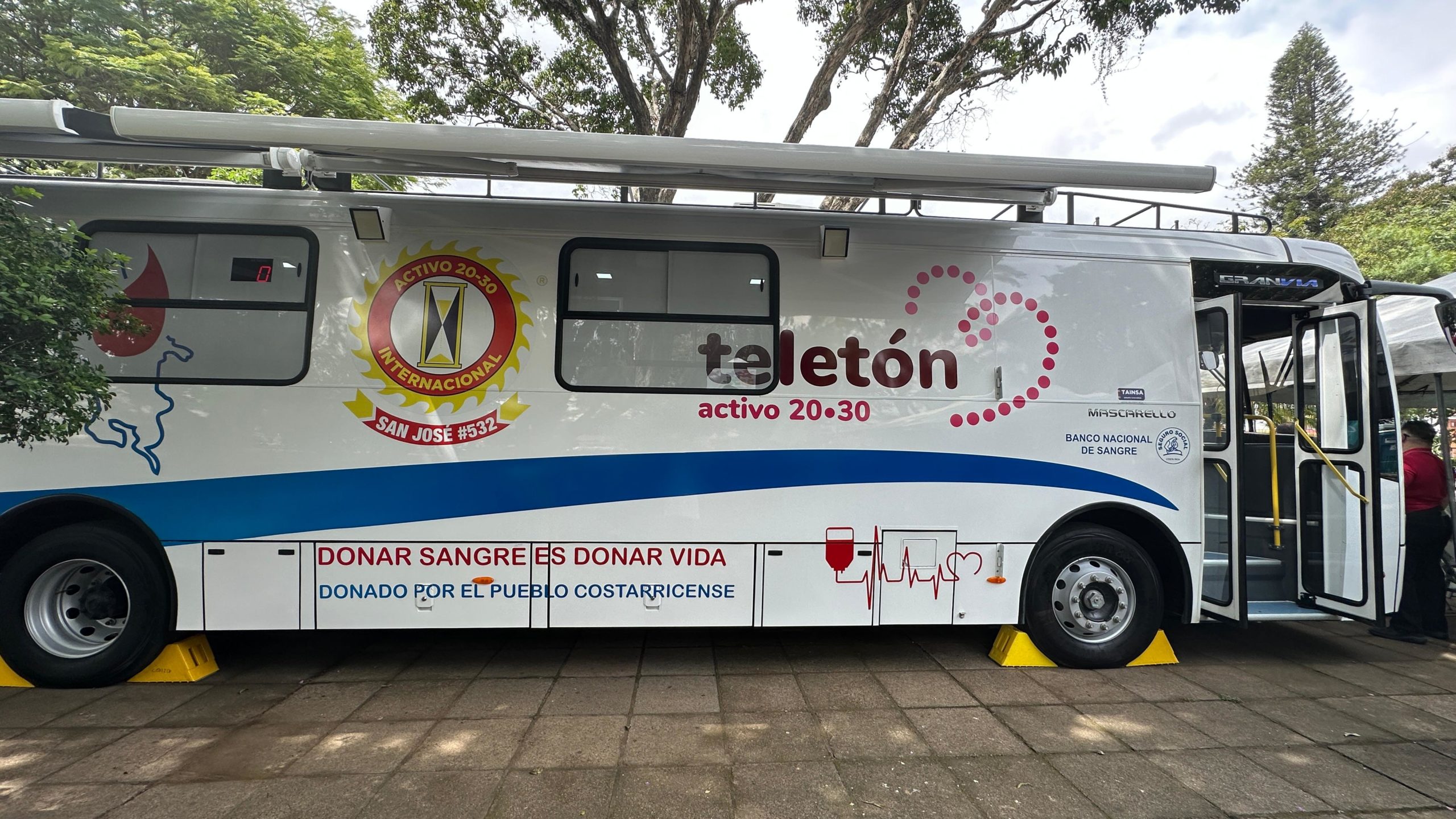 Imagen principal del artículo: Unidad móvil del Banco Nacional de Sangre debutará durante la Teletón 2025