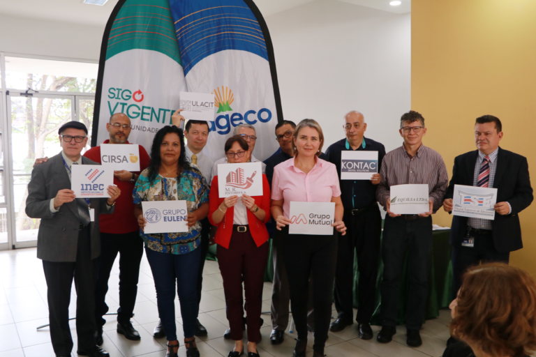 Ageco reconoce a 30 organizaciones por la inclusión laboral de personas mayores