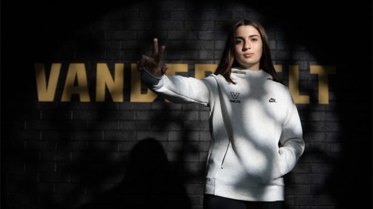 Oficial: tica Elena Weinstok competirá en el boliche universitario de Estados Unidos