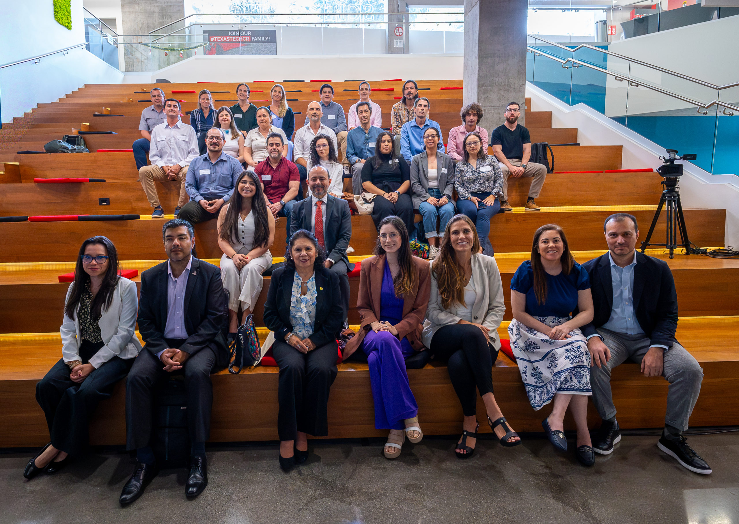 Imagen principal del artículo: Ocean’s Oasis lanza aceleradora y nuevo centro para impulsar proyectos de economía azul