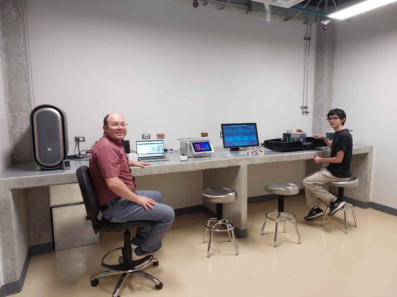 Imagen principal del artículo: UNA incorpora hardware con qubits físicos para docencia e investigación