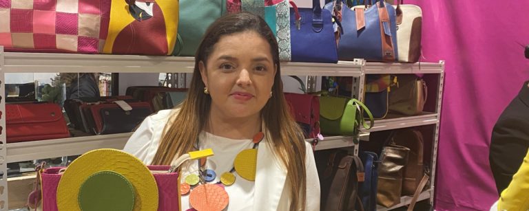 Mítica: diseño costarricense que transforma vidas a través del cuero y el color