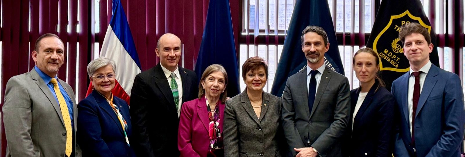 Imagen principal del artículo: Unión Europea desplegará por primera vez misión de observadores internacionales en elecciones de Costa Rica