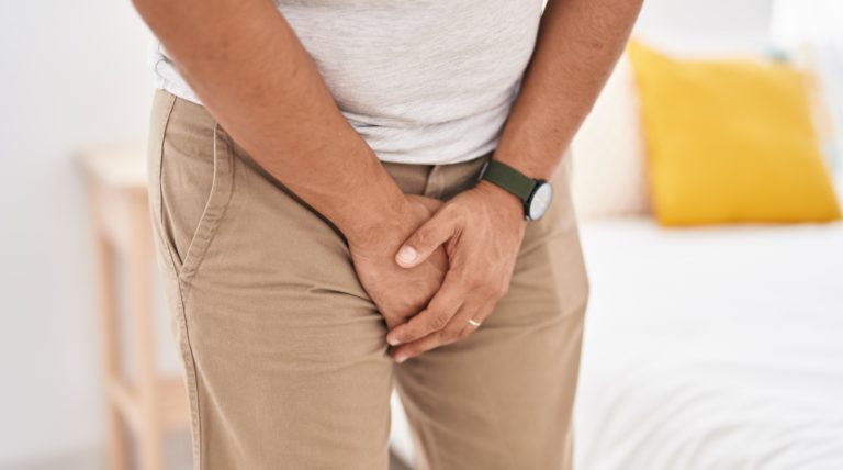 Hombres que vencen el cáncer de próstata enfrentan otro reto: la incontinencia urinaria